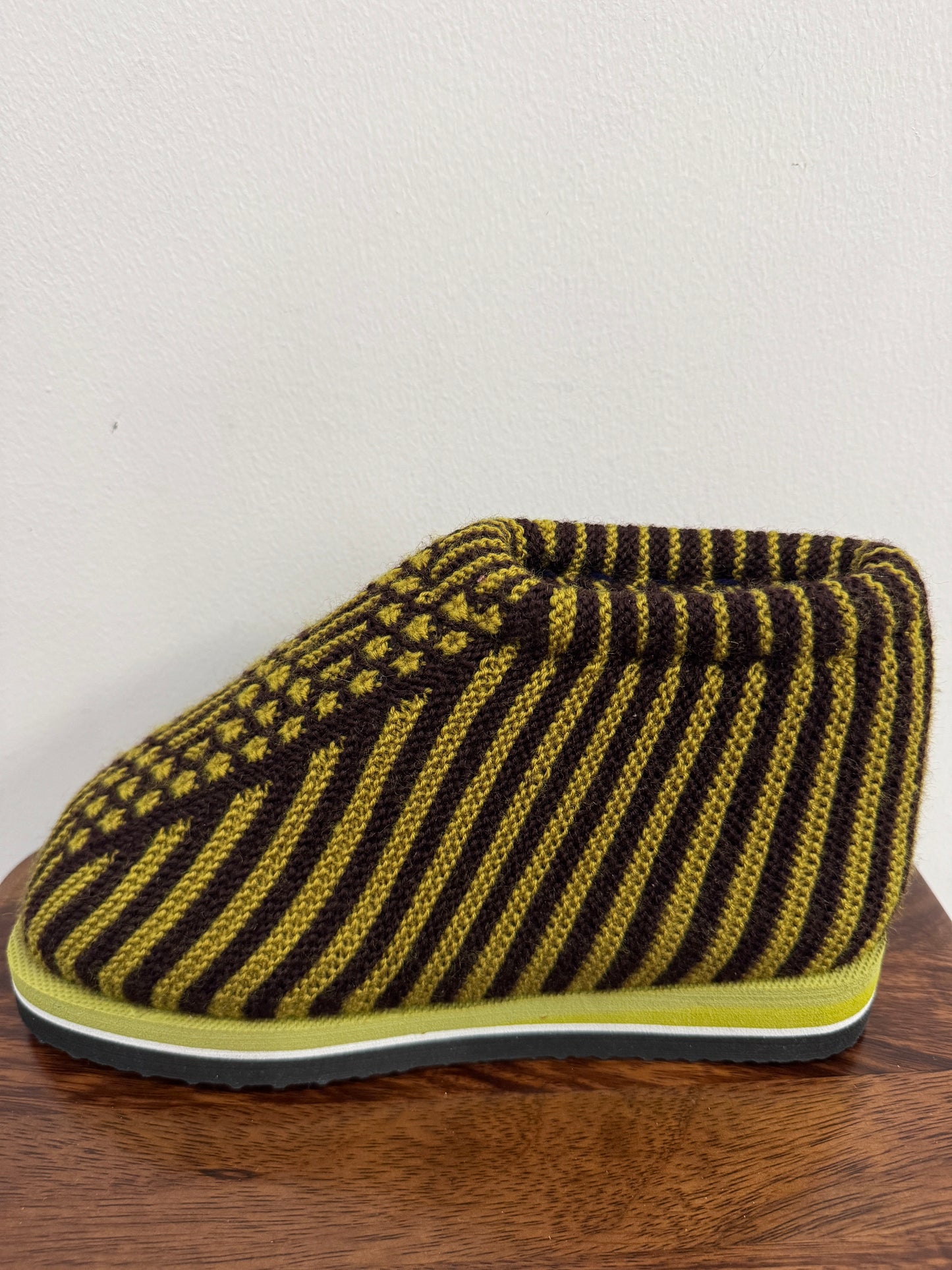 Handmade Cotton Slippers – Traditional Rural Craft from China