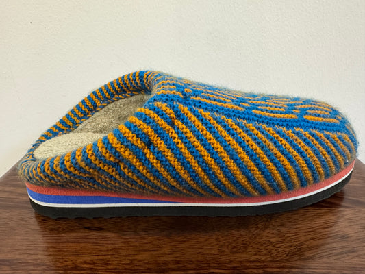 Handmade Cotton Slippers – Traditional Rural Craft from China