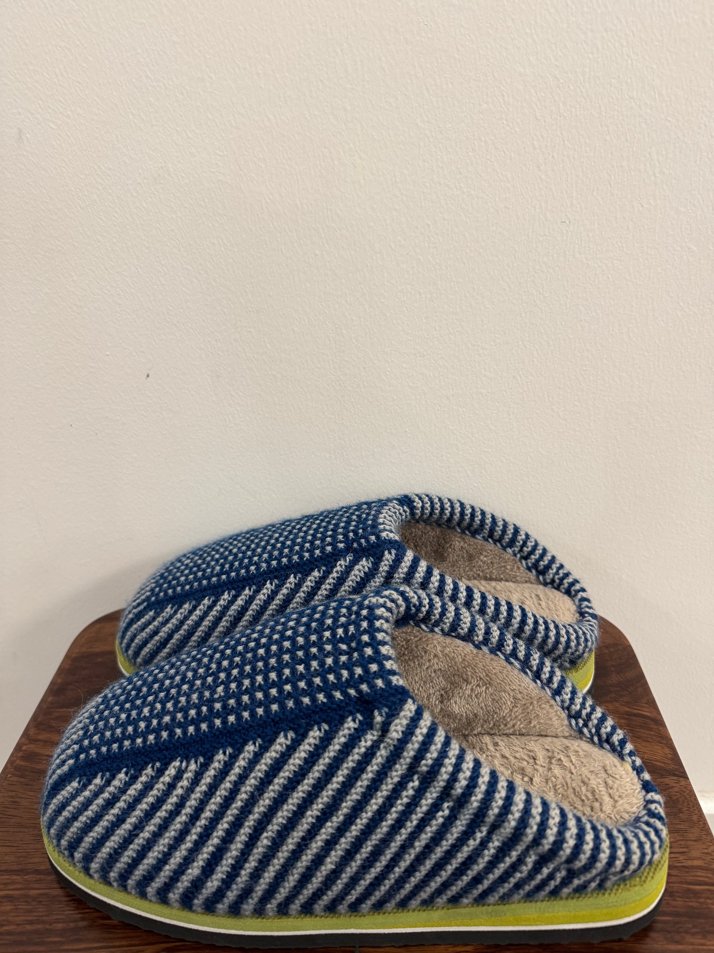 Handmade Cotton Slippers – Traditional Rural Craft from China
