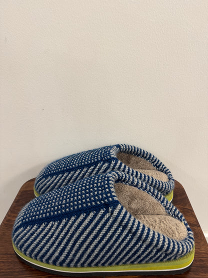 Handmade Cotton Slippers – Traditional Rural Craft from China