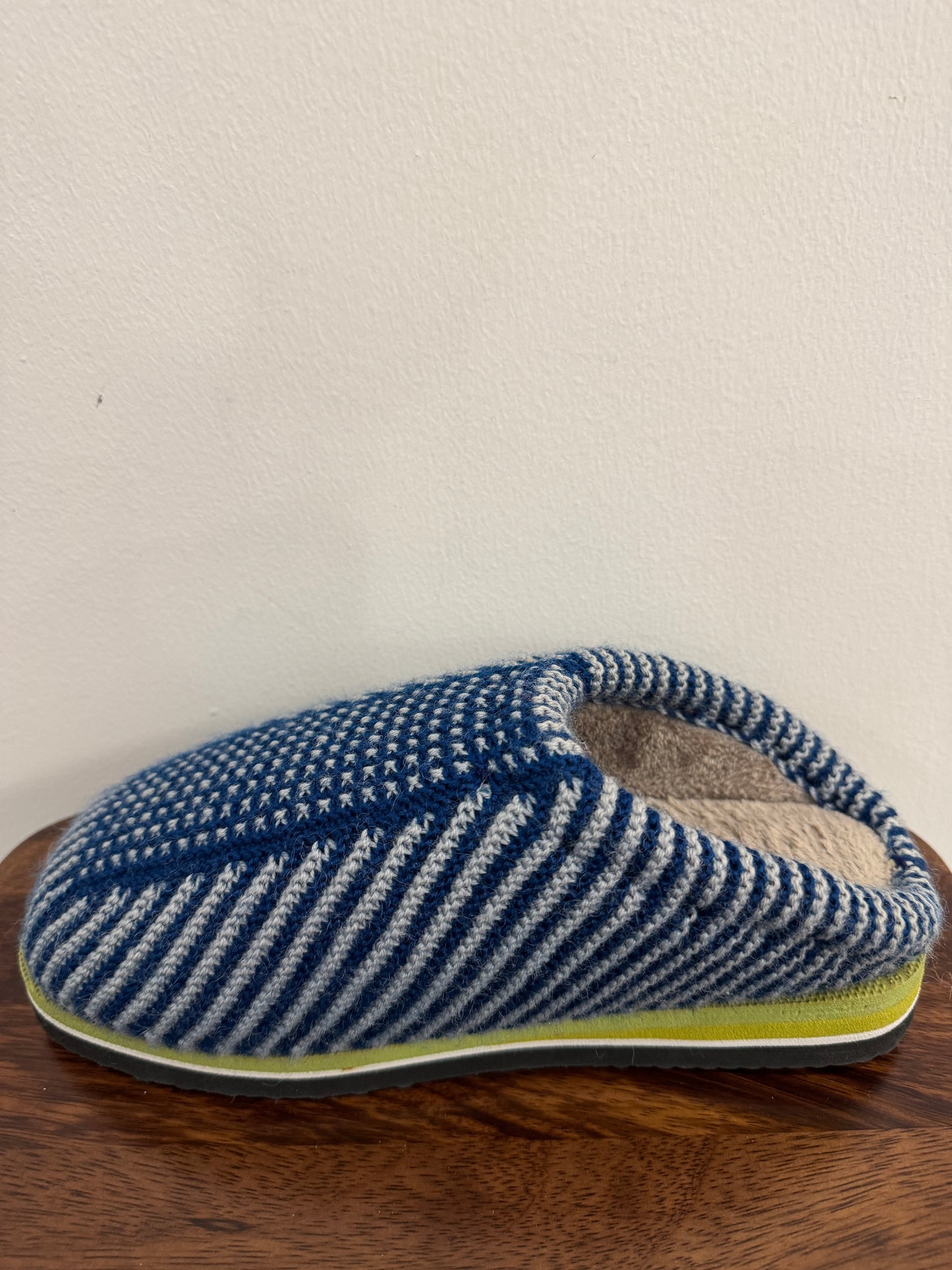 Handmade Cotton Slippers – Traditional Rural Craft from China