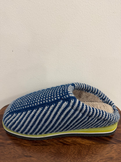 Handmade Cotton Slippers – Traditional Rural Craft from China