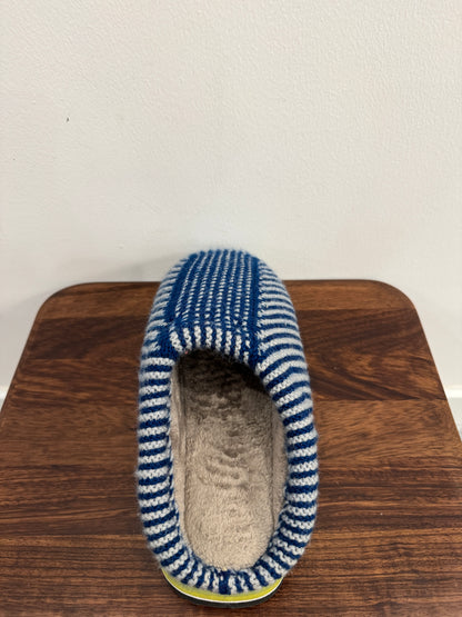 Handmade Cotton Slippers – Traditional Rural Craft from China