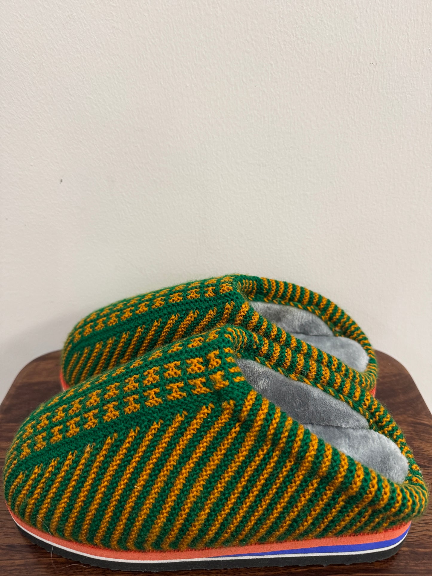 Handmade Cotton Slippers – Traditional Rural Craft from China