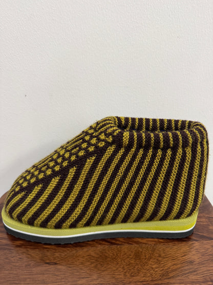 Handmade Cotton Slippers – Traditional Rural Craft from China