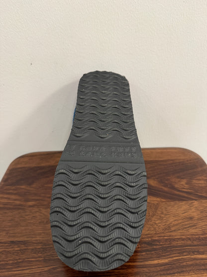 Handmade Cotton Slippers – Traditional Rural Craft from China