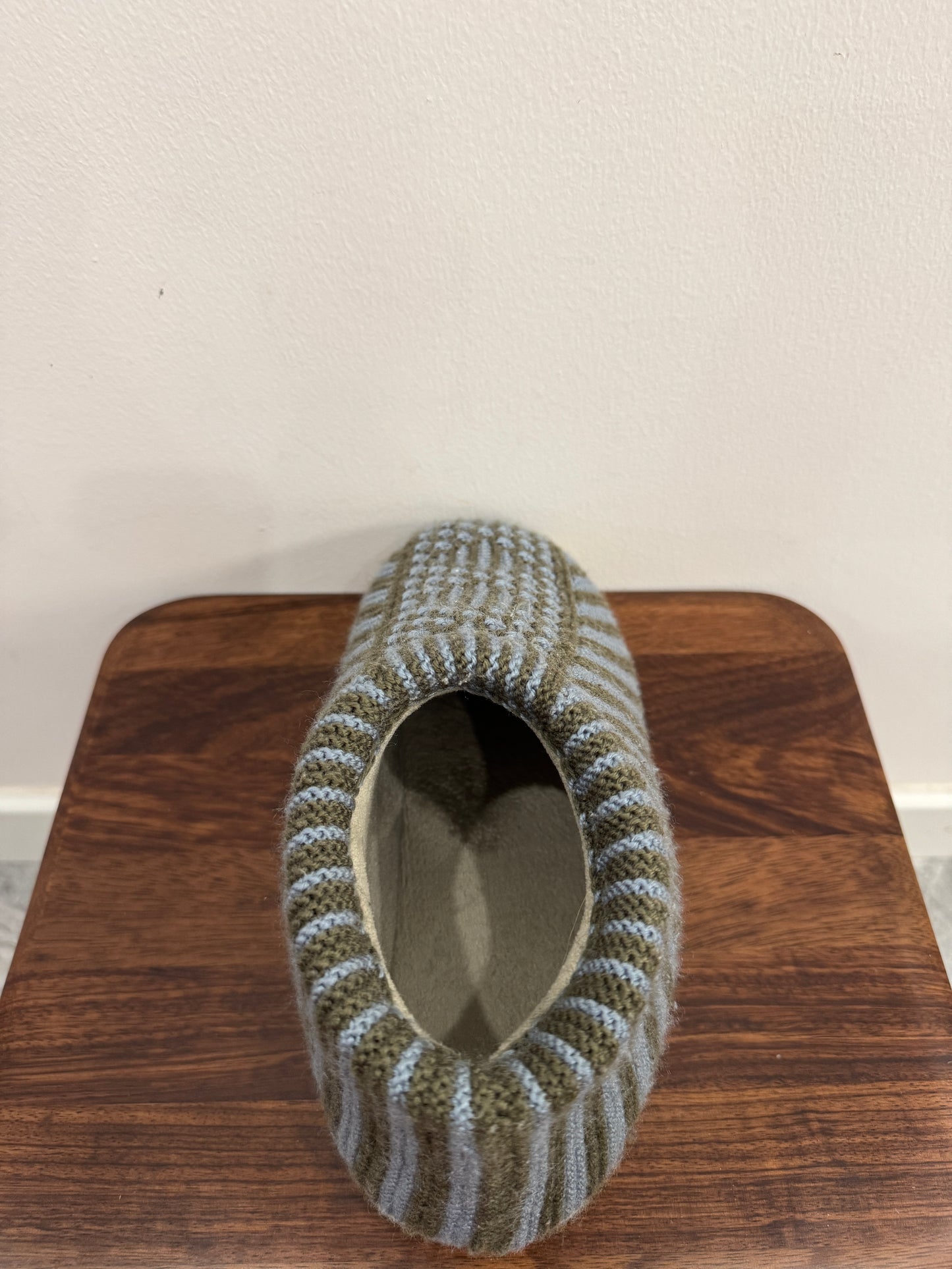 Handmade Cotton Slippers – Traditional Rural Craft from China